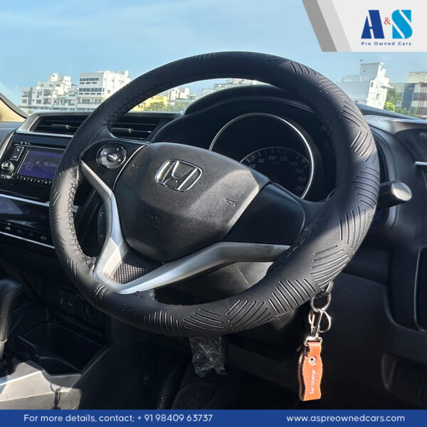 HONDA JAZZ 1.2 VX CVT(AT) MAROON - Image 2