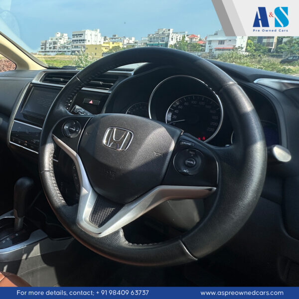 HONDA JAZZ 1.2 VX CVT(AT) WHITE - Image 2