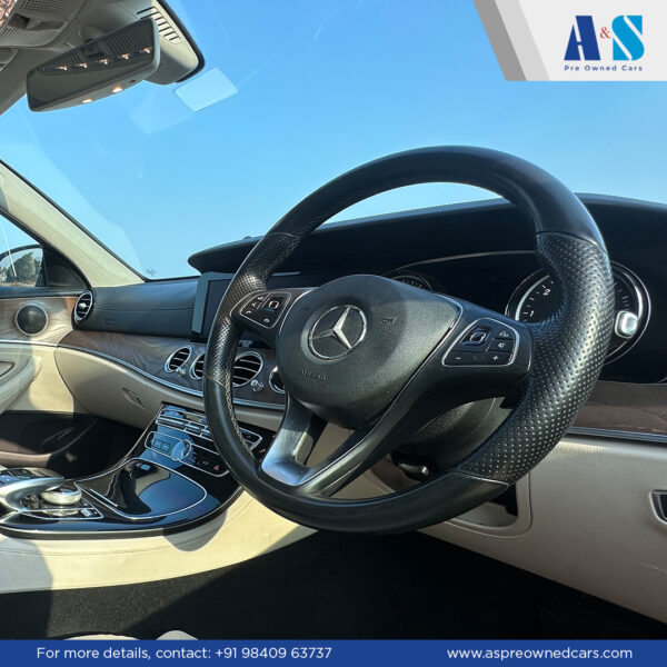 MERCEDES BENZ E220 - Image 3