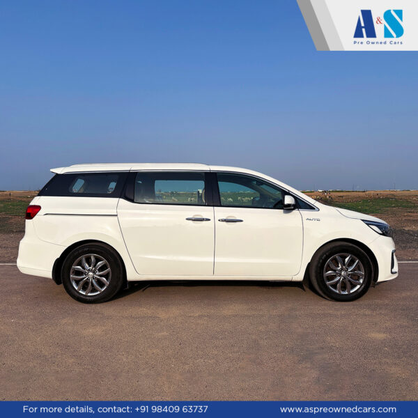 KIA CANIVAL LIMOUSINE - Image 4