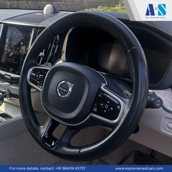 VOLVO XC60 NEW SHAPE INSCRIPTION - Image 4